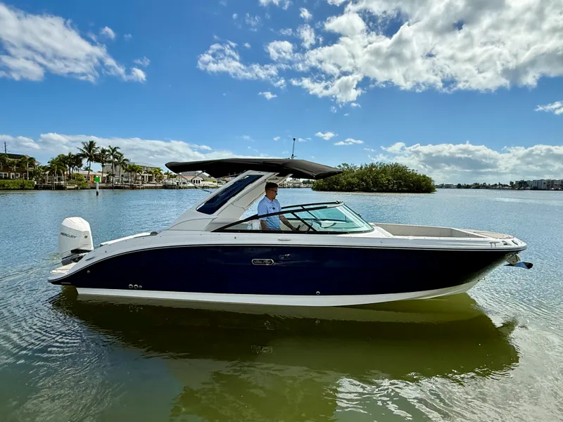 Slide: The Image of Sea Ray SDX 270 Outboard 2025 - 5