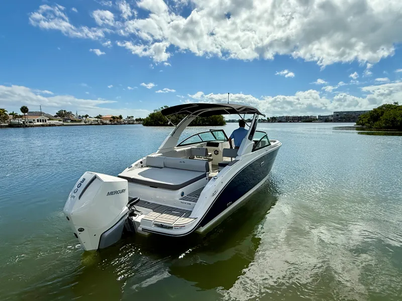 Slide: The Image of Sea Ray SDX 270 Outboard 2025 - 8