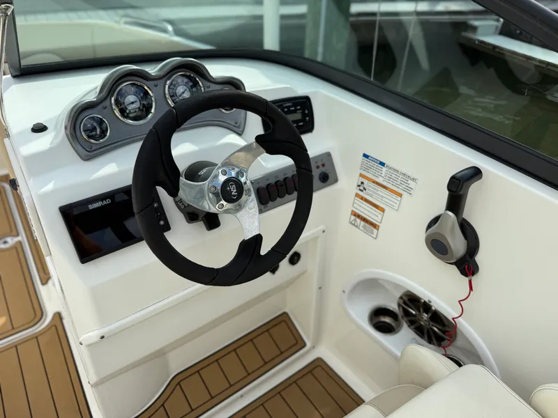 Slide: The Image of NauticStar 223 DC 2022 - 13