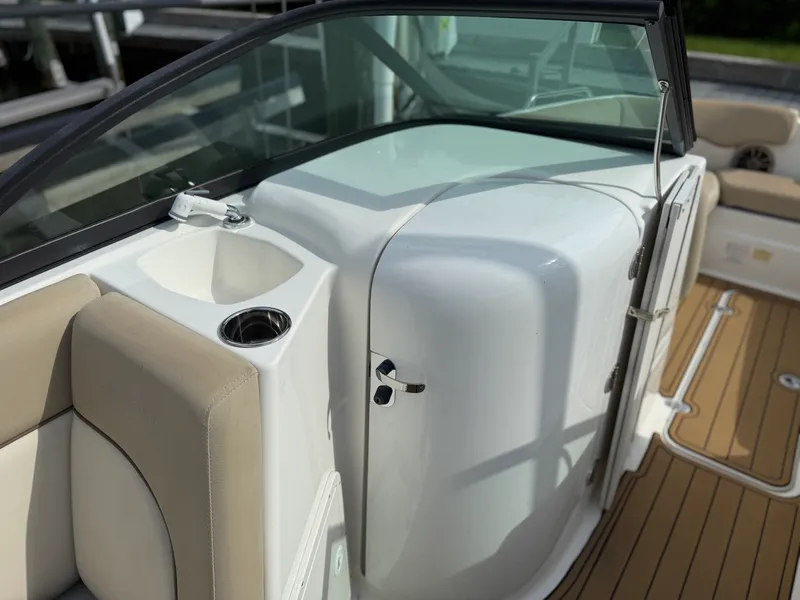 Slide: The Image of NauticStar 223 DC 2022 - 18