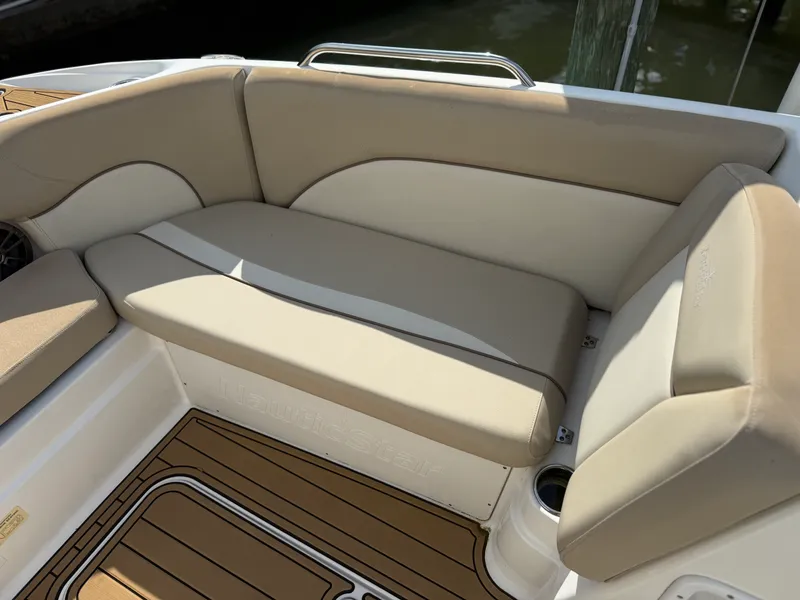 Slide: The Image of NauticStar 223 DC 2022 - 25