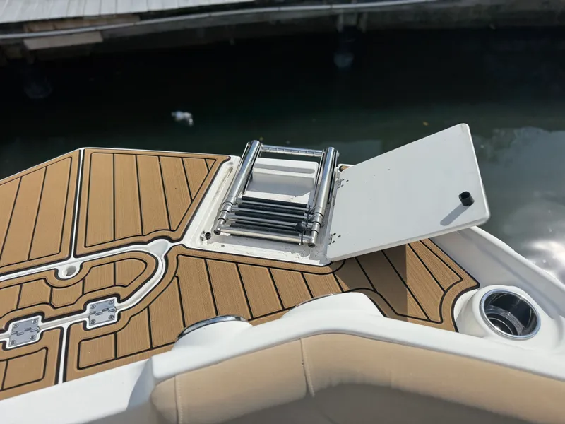 Slide: The Image of NauticStar 223 DC 2022 - 27