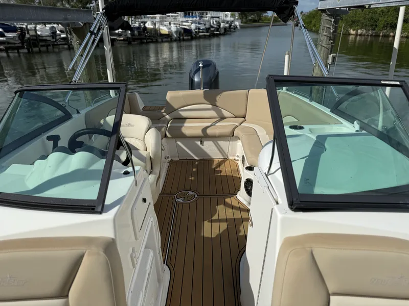 Slide: The Image of NauticStar 223 DC 2022 - 28