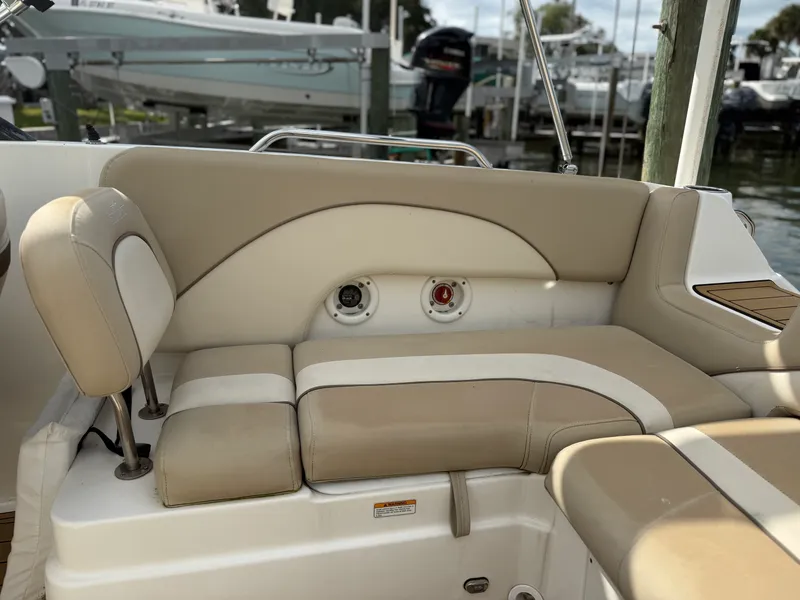 Slide: The Image of NauticStar 223 DC 2022 - 6