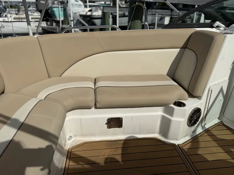 Slide: The Image of NauticStar 223 DC 2022 - 9