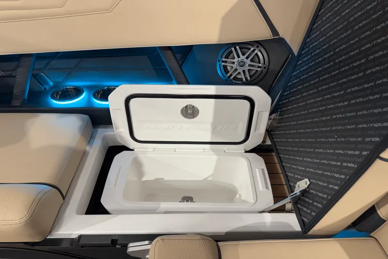 Slide: The Image of Nautique Super Air Nautique S23 2025 - 13