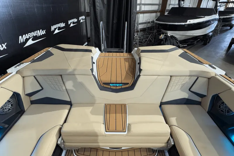 Slide: The Image of Nautique Super Air Nautique S23 2025 - 15