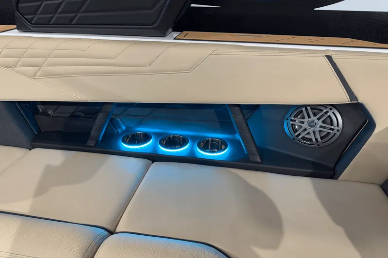 Slide: The Image of Nautique Super Air Nautique S23 2025 - 25