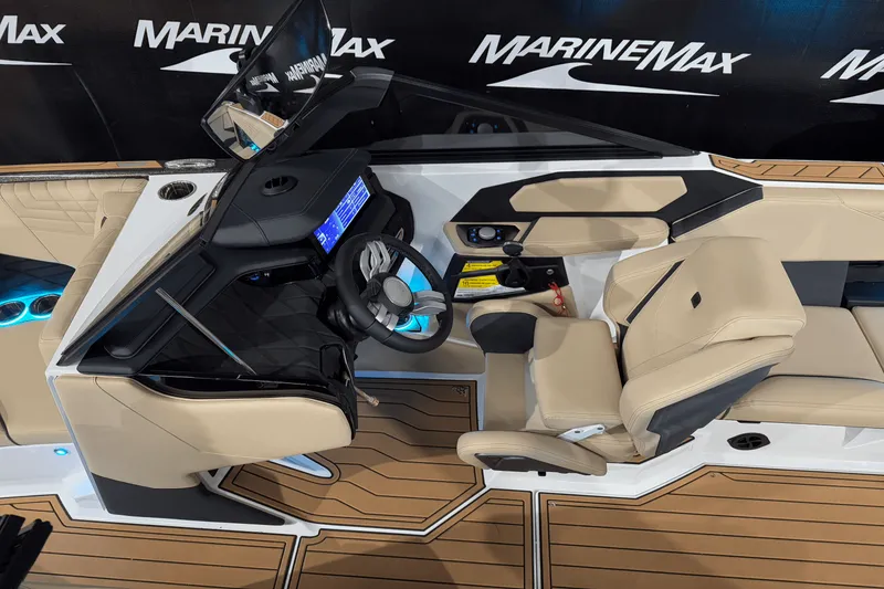 Slide: The Image of Nautique Super Air Nautique S23 2025 - 28