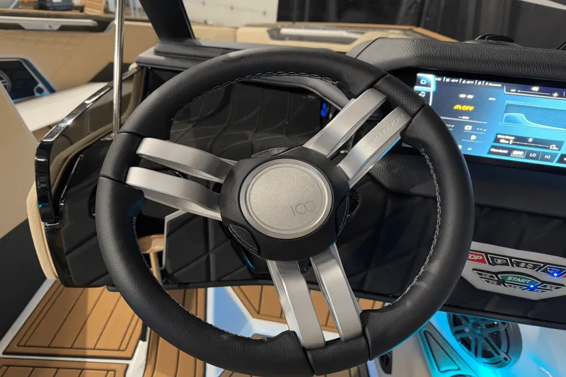 Slide: The Image of Nautique Super Air Nautique S23 2025 - 31