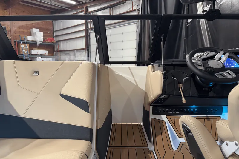 Slide: The Image of Nautique Super Air Nautique S23 2025 - 34