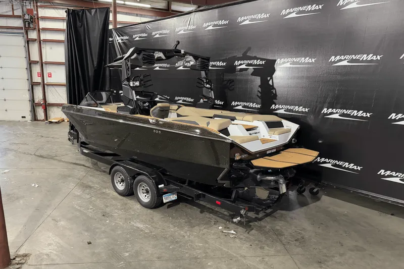 Slide: The Image of Nautique Super Air Nautique S23 2025 - 5