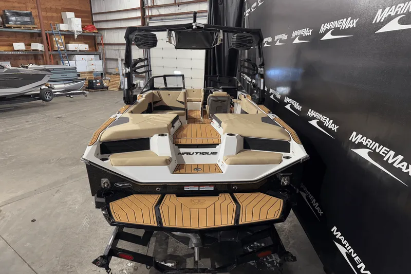 Slide: The Image of Nautique Super Air Nautique S23 2025 - 6