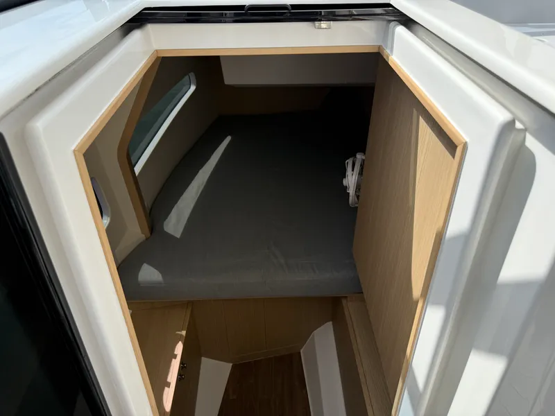 Slide: The Image of Aquila 32 Sport 2024 - 25