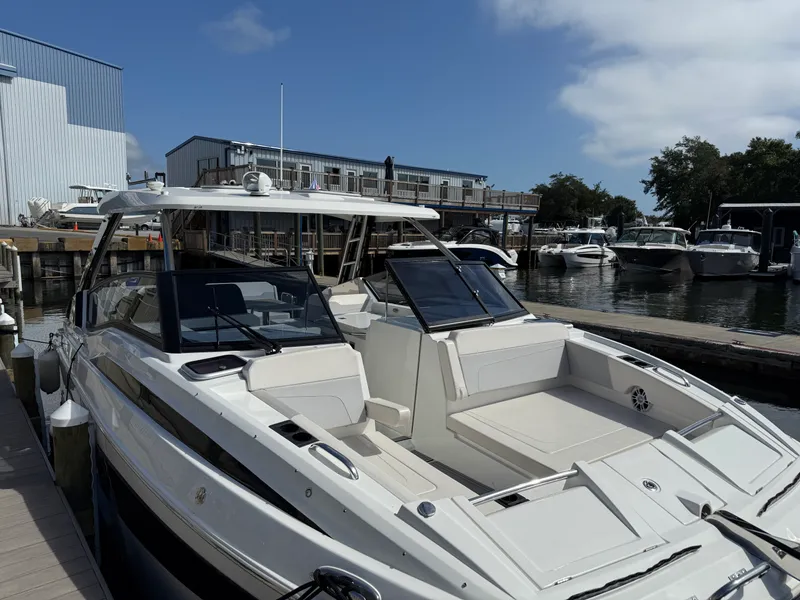 Slide: The Image of Aquila 32 Sport 2024 - 9