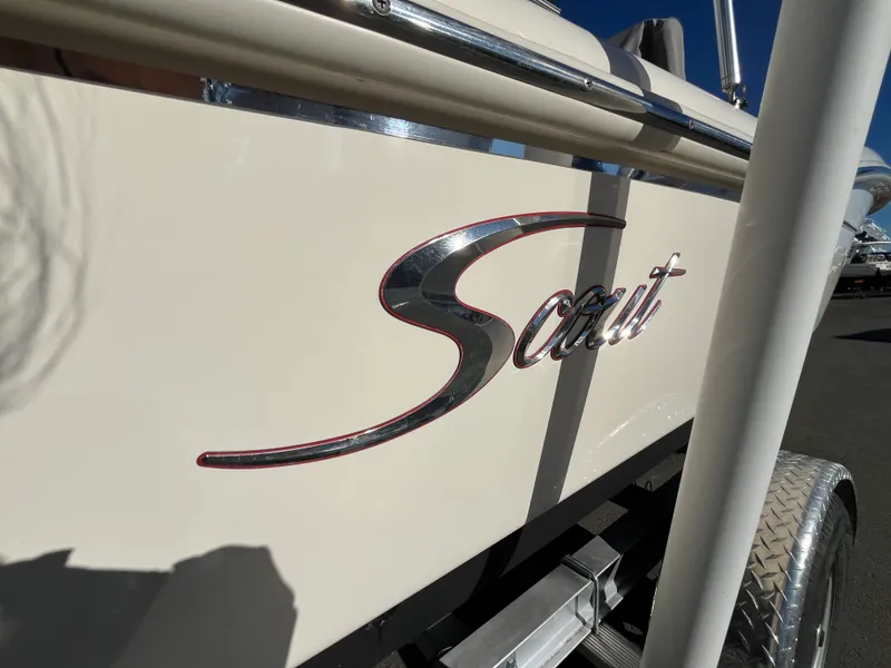 Slide: The Image of Scout 195 Sportfish 2022 - 21