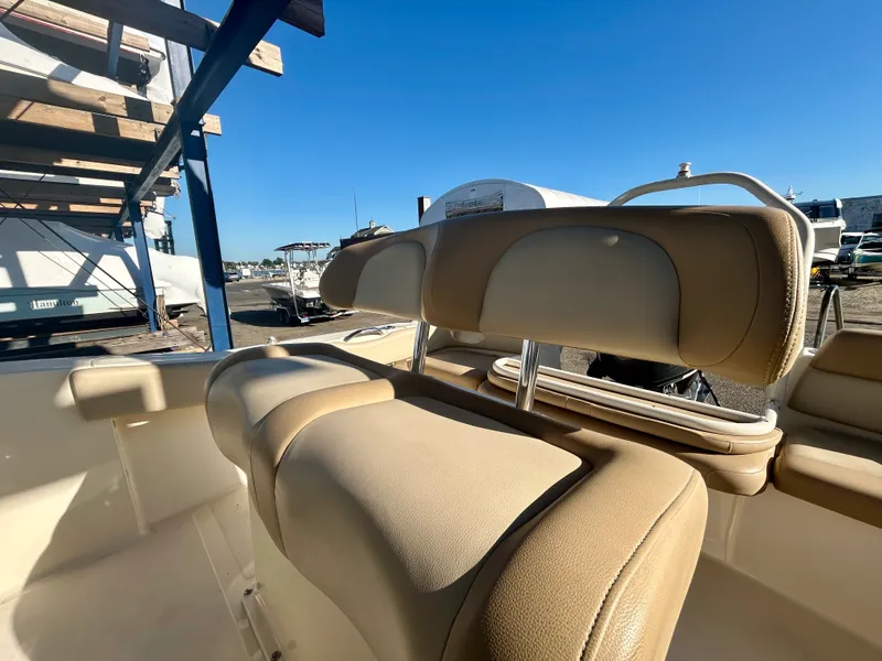 Slide: The Image of Scout 195 Sportfish 2022 - 7