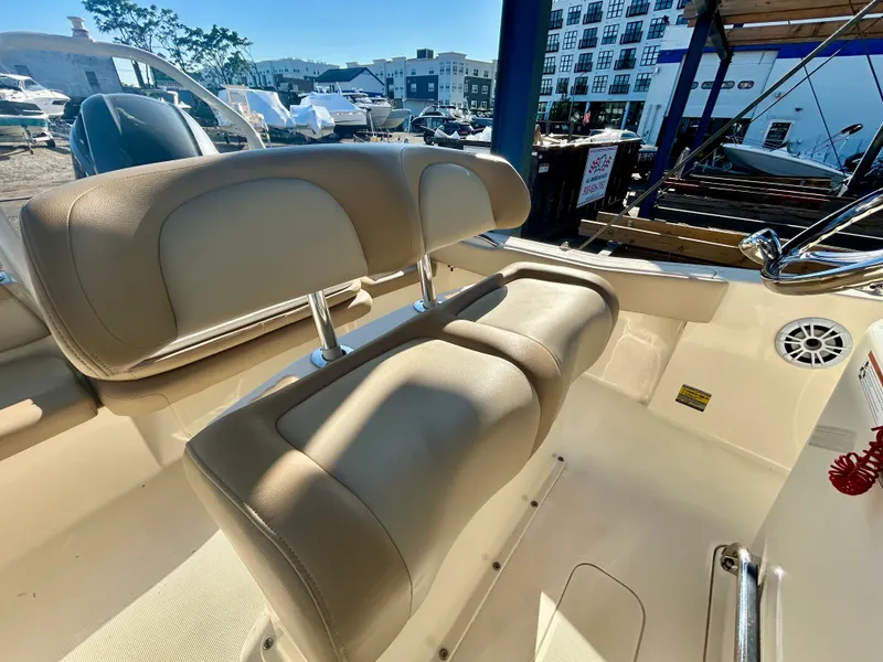 Slide: The Image of Scout 195 Sportfish 2022 - 8