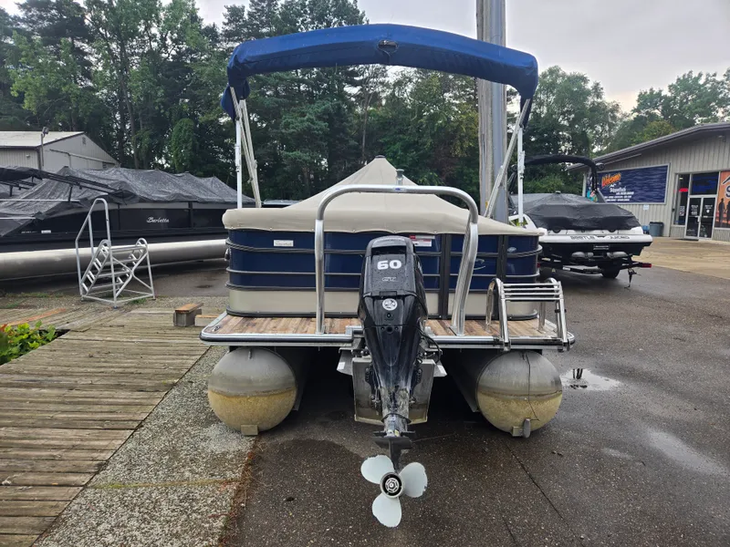 Slide: The Image of Crest 250 CLASSIC L 2016 - 12