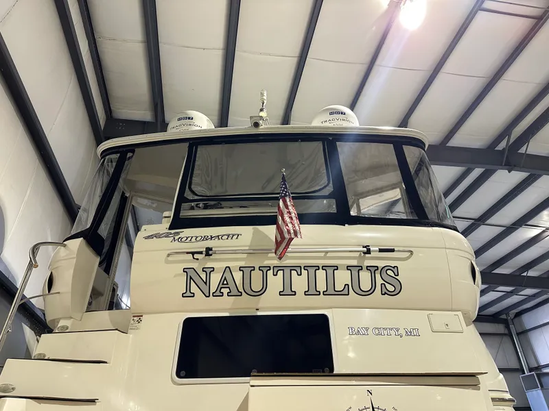 Slide: The Image of Cruisers Yachts 405 MOTOR YACHT 2005 - 19