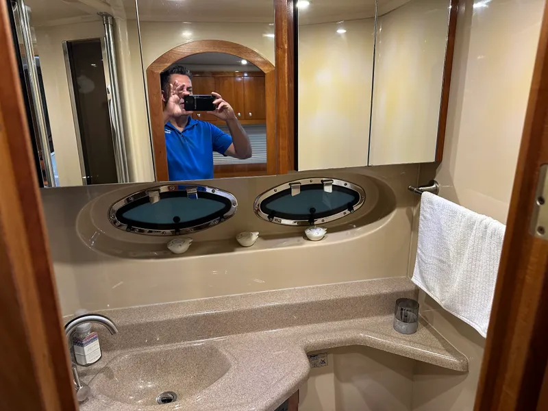 Slide: The Image of Cruisers 405 MOTOR YACHT 2005 - 20