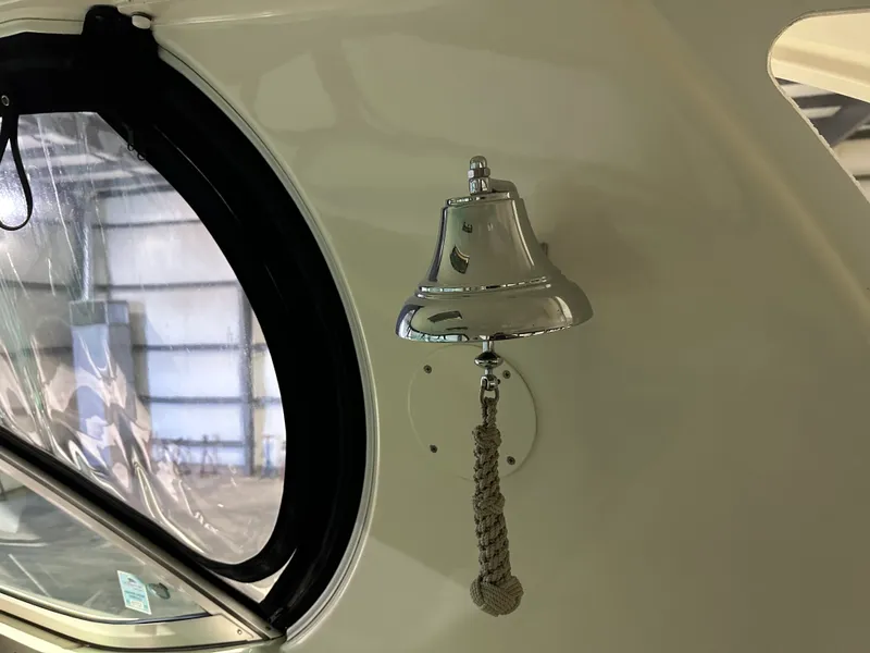 Slide: The Image of Cruisers Yachts 405 MOTOR YACHT 2005 - 23