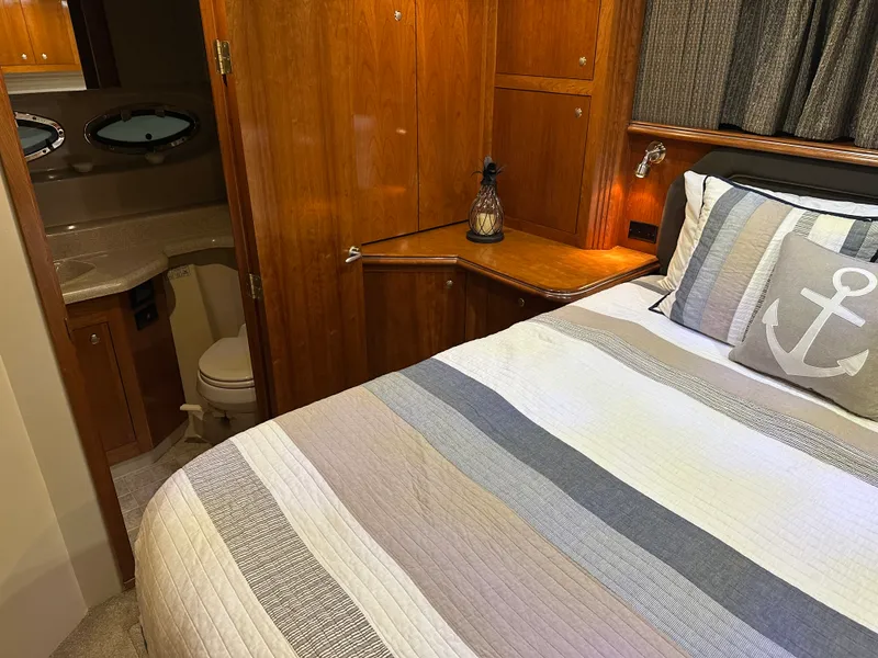 Slide: The Image of Cruisers Yachts 405 MOTOR YACHT 2005 - 25