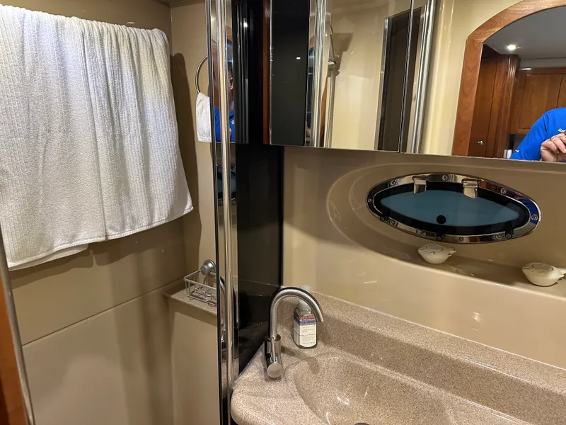 Slide: The Image of Cruisers Yachts 405 MOTOR YACHT 2005 - 28