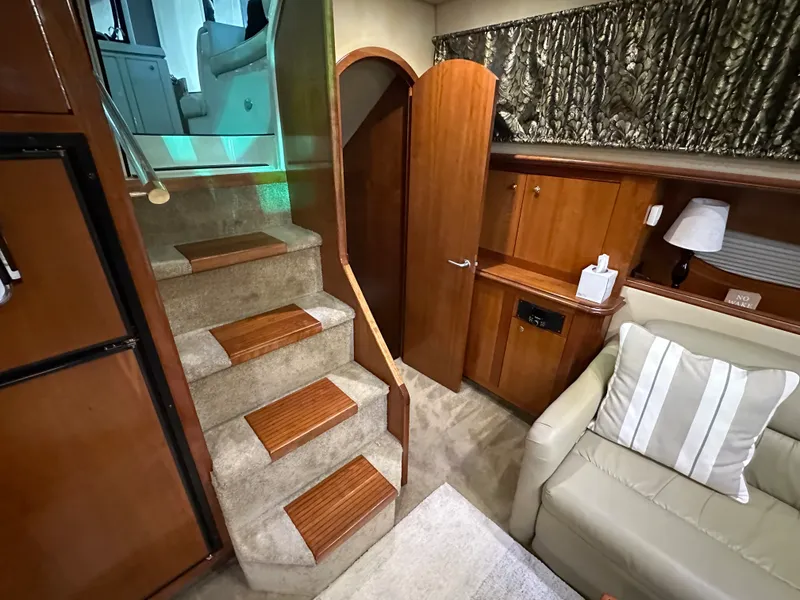 Slide: The Image of Cruisers Yachts 405 MOTOR YACHT 2005 - 37