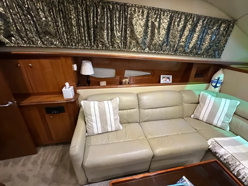 Slide: The Image of Cruisers Yachts 405 MOTOR YACHT 2005 - 39