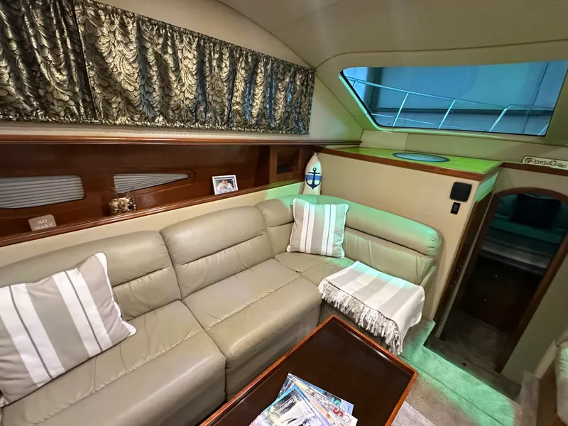 Slide: The Image of Cruisers Yachts 405 MOTOR YACHT 2005 - 40