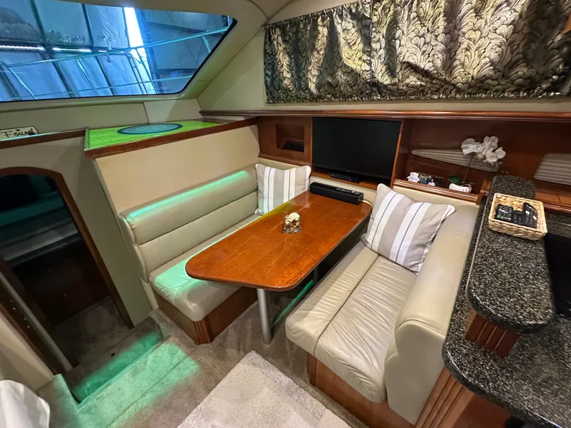 Slide: The Image of Cruisers Yachts 405 MOTOR YACHT 2005 - 41