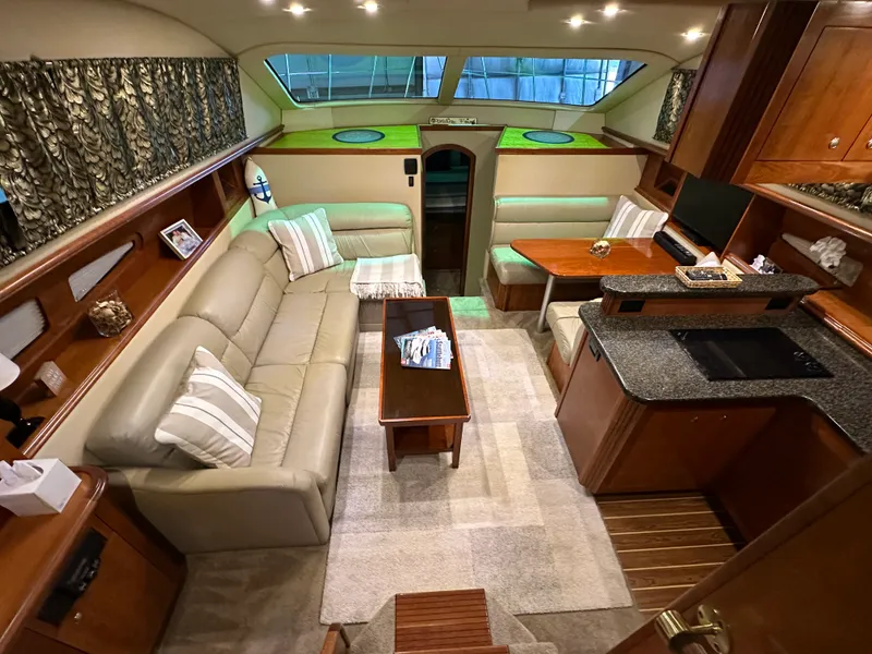 Slide: The Image of Cruisers Yachts 405 MOTOR YACHT 2005 - 44