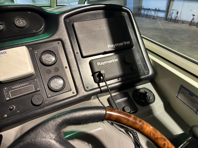 Slide: The Image of Cruisers Yachts 405 MOTOR YACHT 2005 - 46