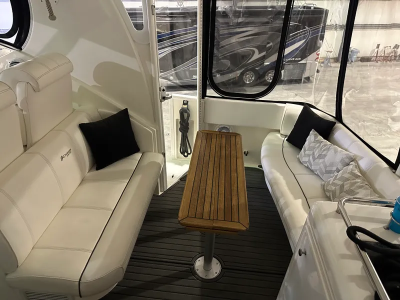 Slide: The Image of Cruisers Yachts 405 MOTOR YACHT 2005 - 62