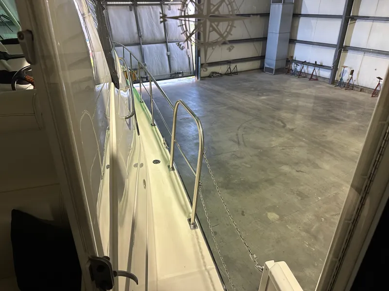 Slide: The Image of Cruisers Yachts 405 MOTOR YACHT 2005 - 64