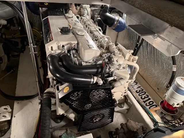 Slide: The Image of Cruisers Yachts 405 MOTOR YACHT 2005 - 78