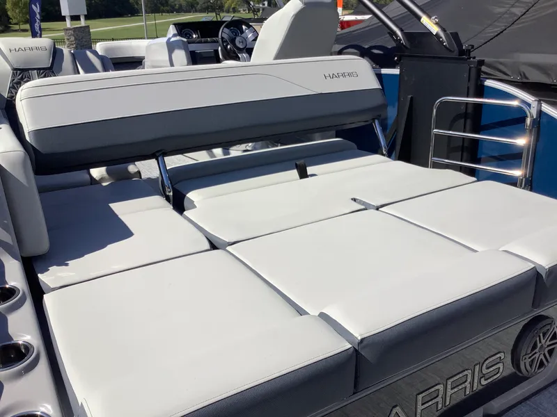 Slide: The Image of Harris 230GM 2026 - 10