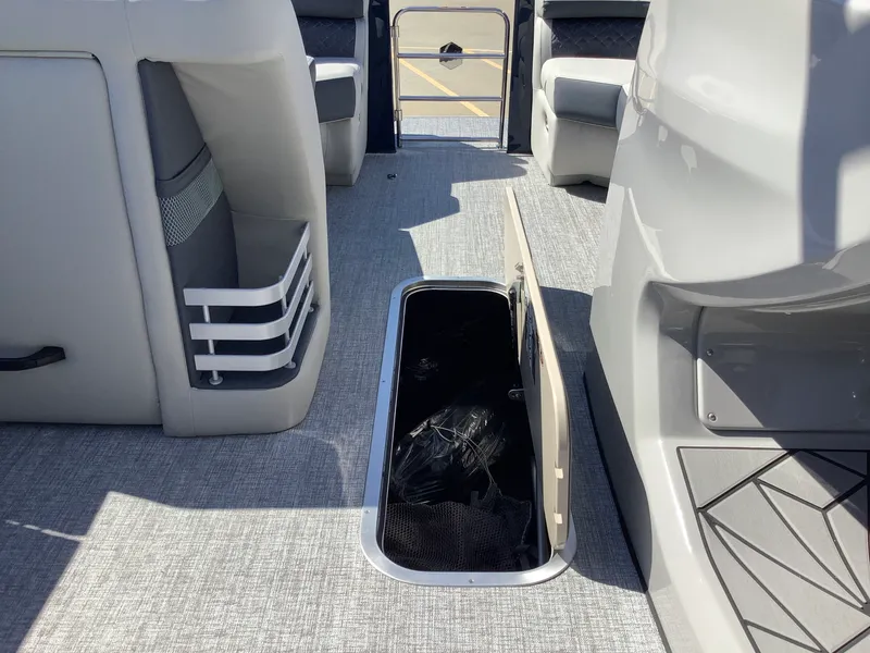 Slide: The Image of Harris 230GM 2026 - 29