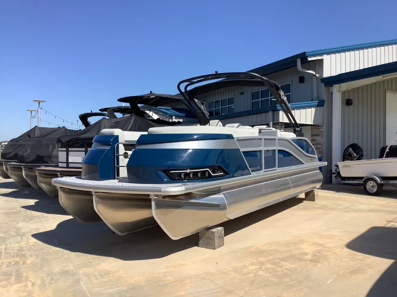 The Image of Harris Grand Mariner 230 2026 - 0