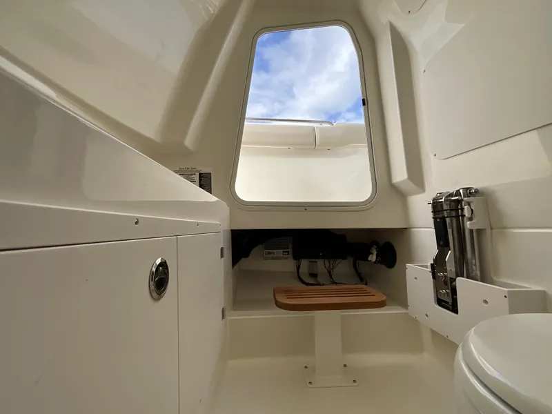 Slide: The Image of Boston Whaler 330 Outrage 2026 - 26