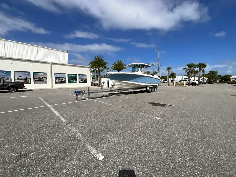 Slide: The Image of Boston Whaler 330 Outrage 2026 - 48