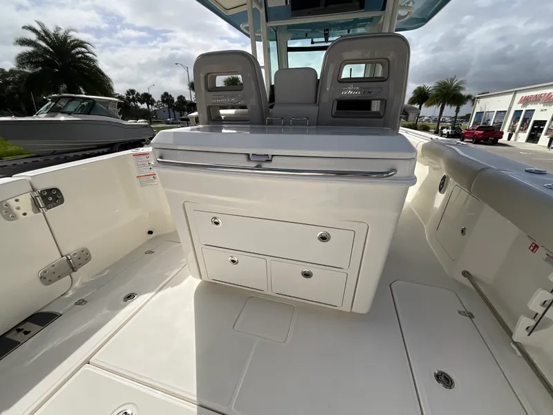 Slide: The Image of Boston Whaler 330 Outrage 2026 - 9