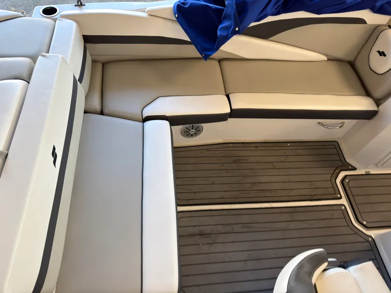 Slide: The Image of Starcraft 211 SVX 2023 - 10