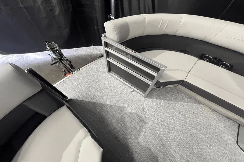 Slide: The Image of Harris 210 Cruiser 2025 - 20