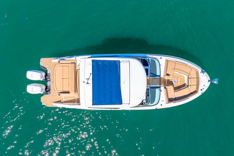 Slide: The Image of Sea Ray SLX 310 OB 2020 - 10