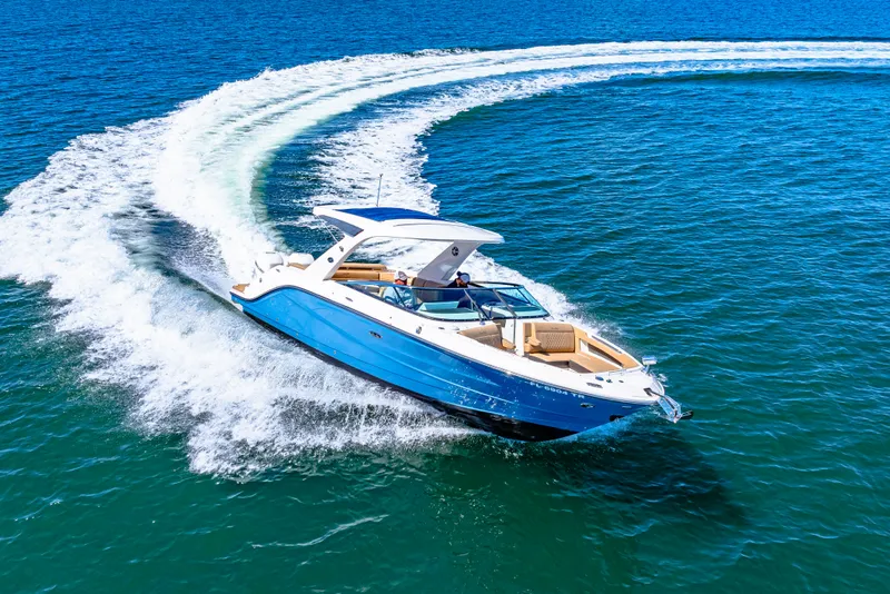 Slide: The Image of Sea Ray SLX 310 OB 2020 - 15