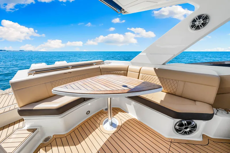 Slide: The Image of Sea Ray SLX 310 OB 2020 - 22