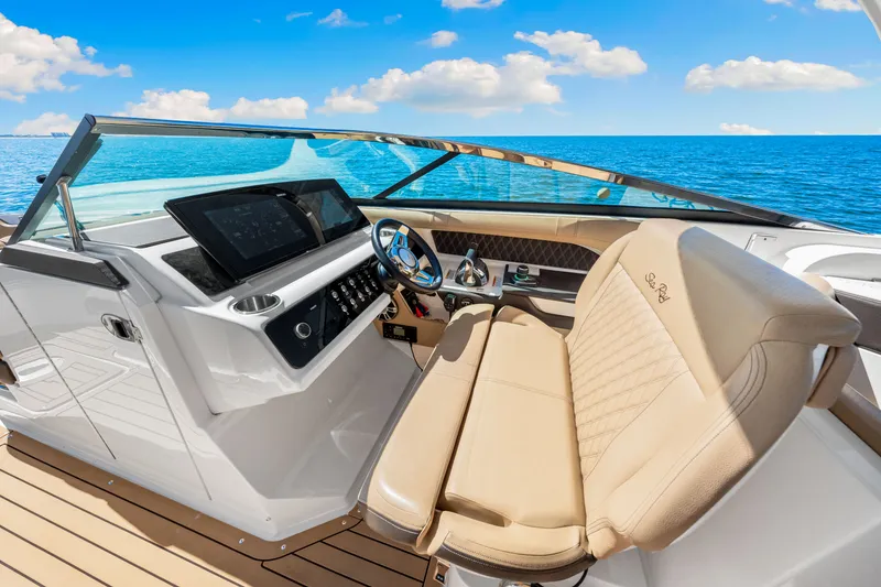 Slide: The Image of Sea Ray SLX 310 OB 2020 - 26