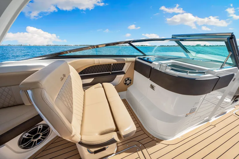 Slide: The Image of Sea Ray SLX 310 OB 2020 - 28